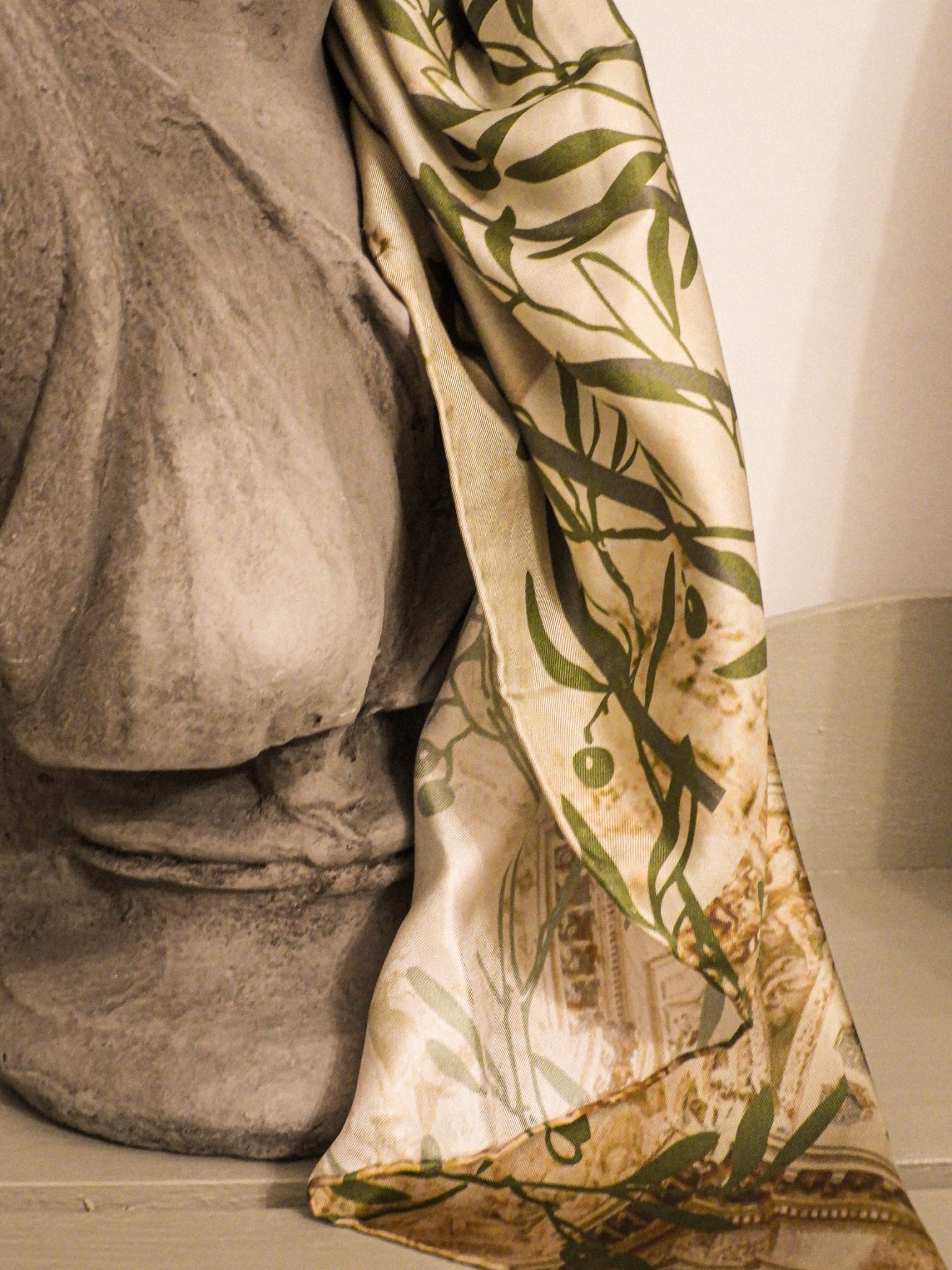 The "Olivetta" Scarf